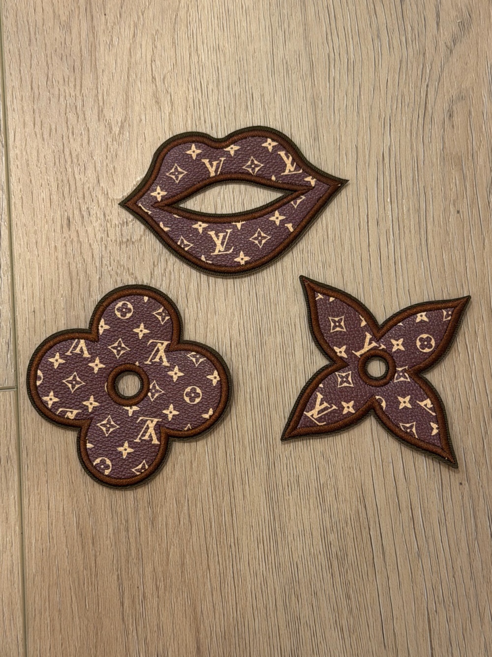 Iron on patches (3)